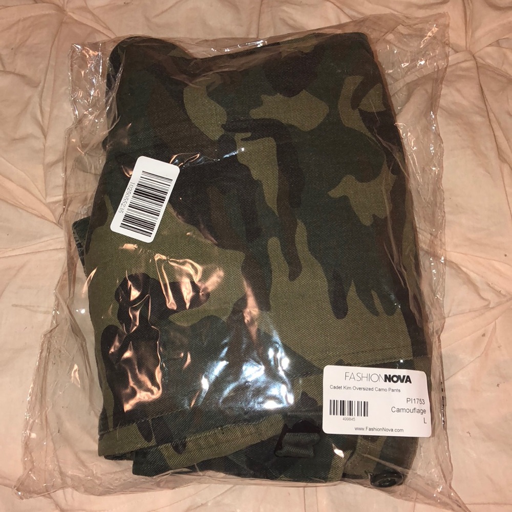 Fashion Nova Camo Pants (Brand New)